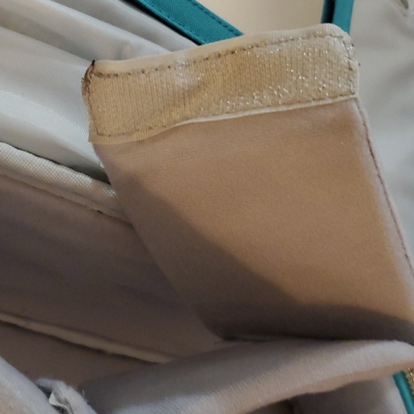 Go go bag in teal! See how many ways you can 1 arrange personally for you - Picture 9 of 10